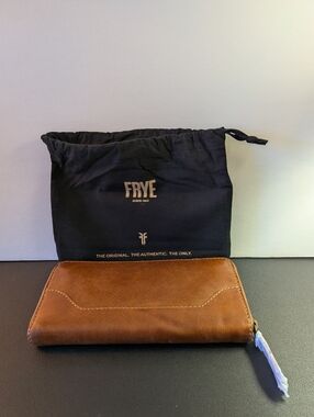 FRYE Melissa Zip Wallet New